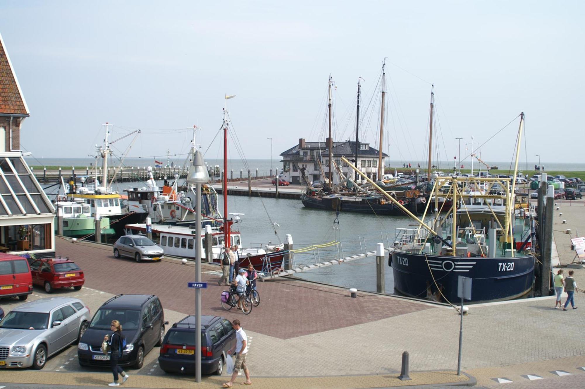 Havenhotel Texel Oudeschild Buitenkant foto