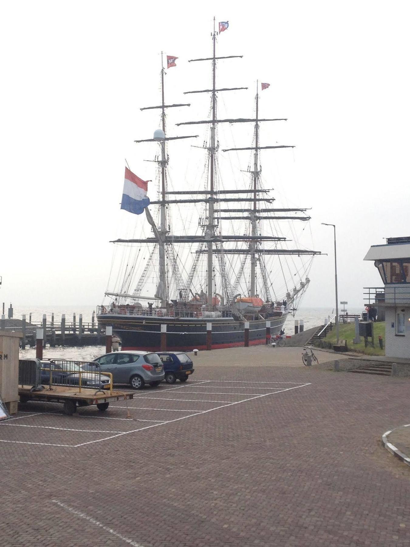 Havenhotel Texel Oudeschild Buitenkant foto